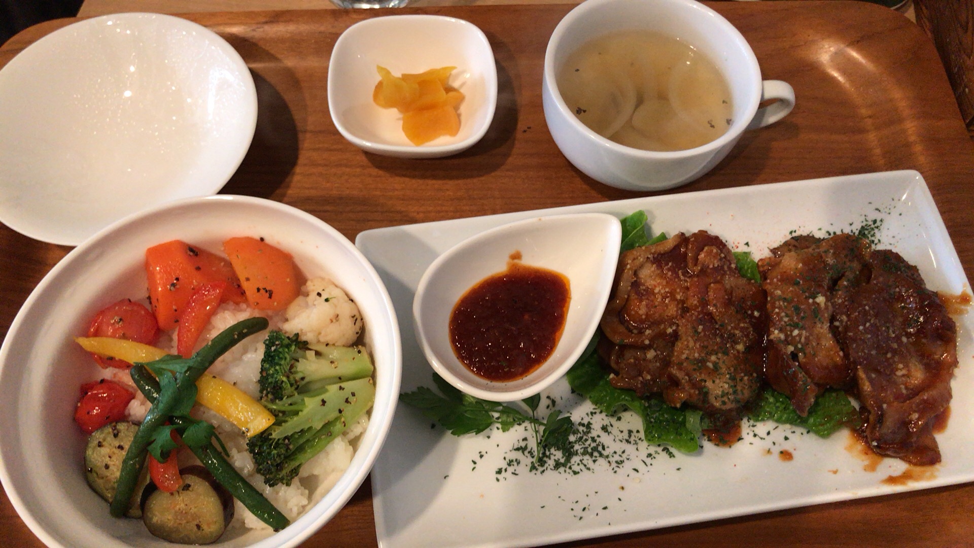 札幌・中央区 洋風丼とブリュレのお店 DonBru