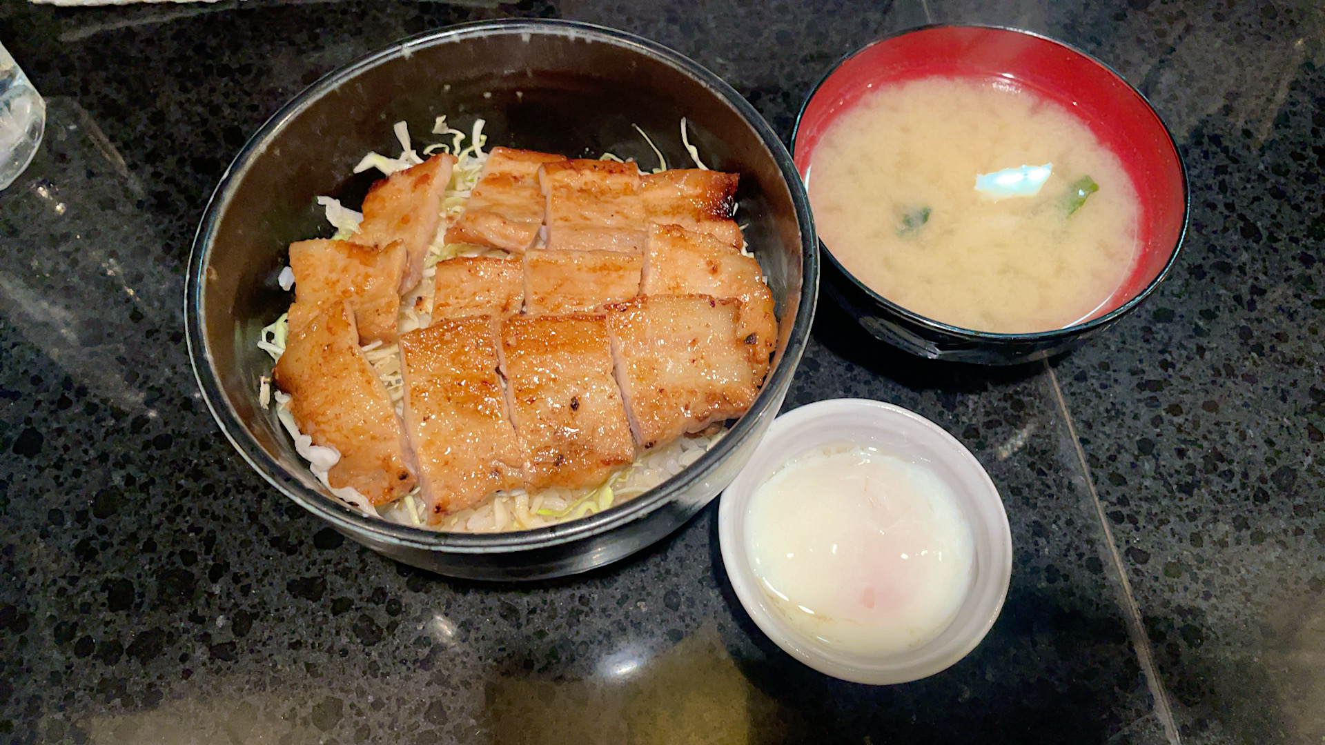 札幌味噌豚丼 きんちゃん（札幌・中央区）